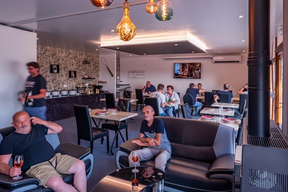 Aire camping-car � Arbigny (01190) - Photo 16